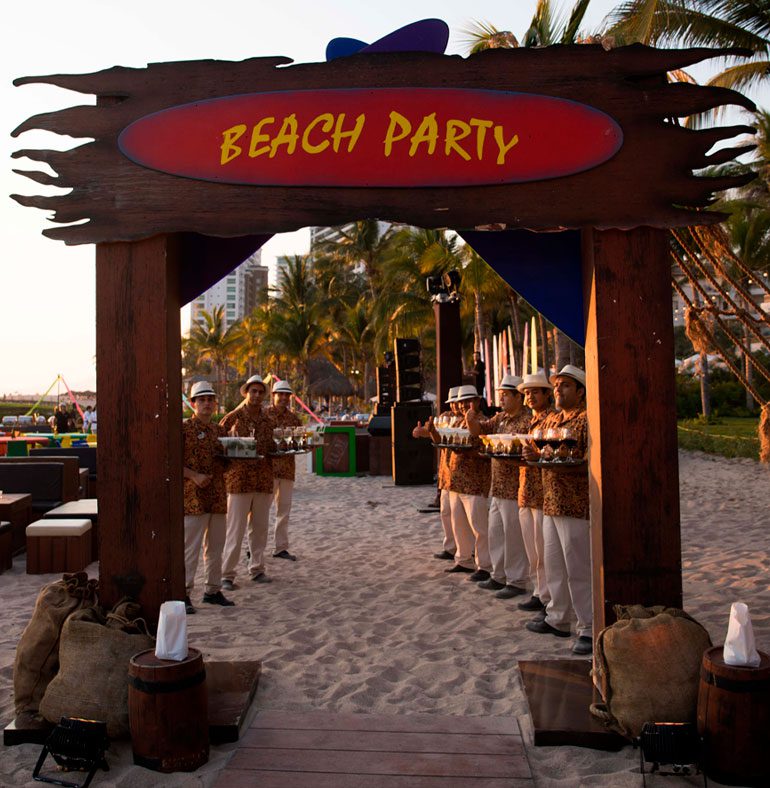 SATmexico-dmc-events-meetings-puerto-vallarta-beach-party-set-up-entrance-boehringer