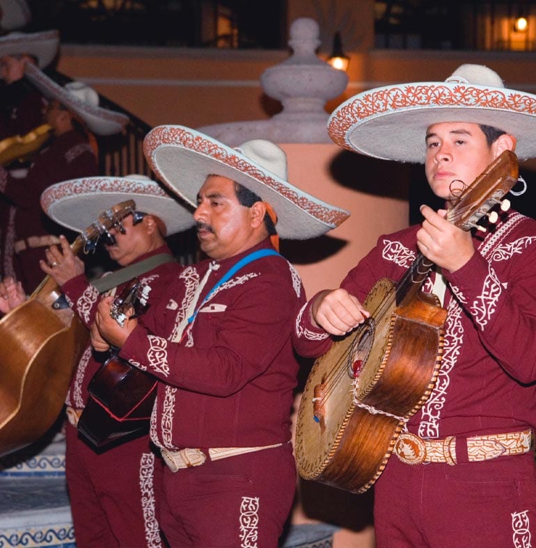 SATmexico-dmc-events-production-product-launch-los-cabos-dinner-mariachis-porsche-cayenne