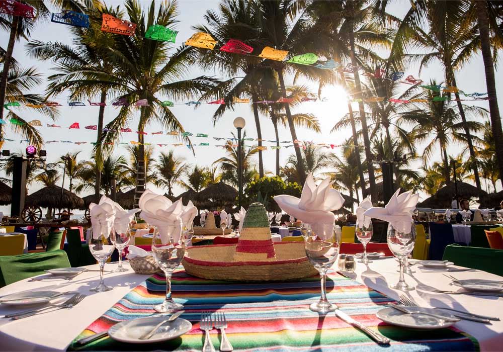 SATmexico-dmc-events-puerto-vallarta-production-lunch-mexican-decoration-boehringer