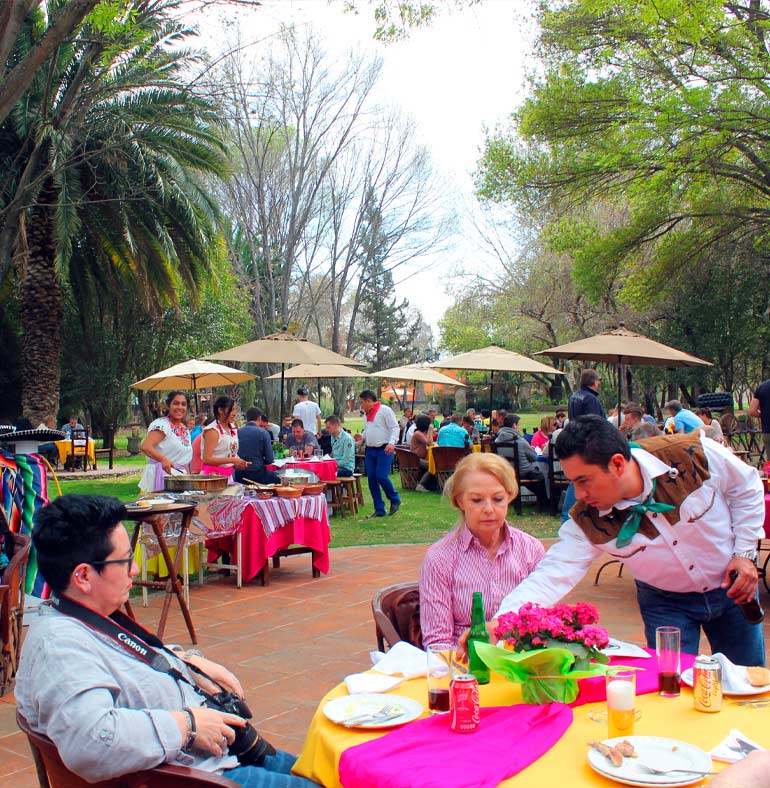 SATmexico-dmc-incentives-tour-travel-mexico-city-lunch-decoration-event-production-mazda