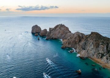SAT Mexico DMC-beach- corporate-travel- mexico-Unsplash-Josh Withers-Los Cabos